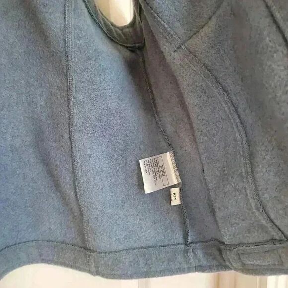 Royal Robbins Women's Heather Blue Polyester Felted Zip Front Vest - Picture 6 of 9